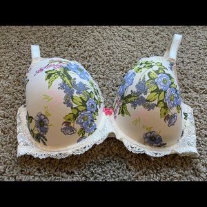 Victoria’s Secret bra size 36DD